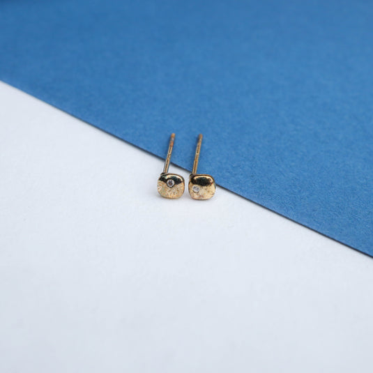 Gilded Pebble Studs Earrings