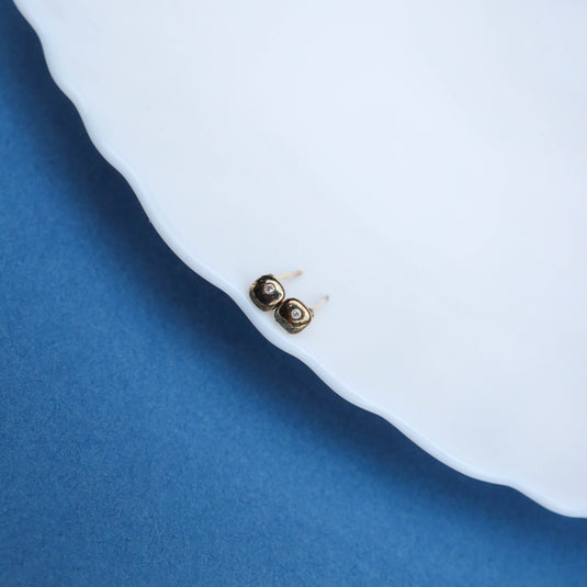 Gilded Pebble Studs Earrings