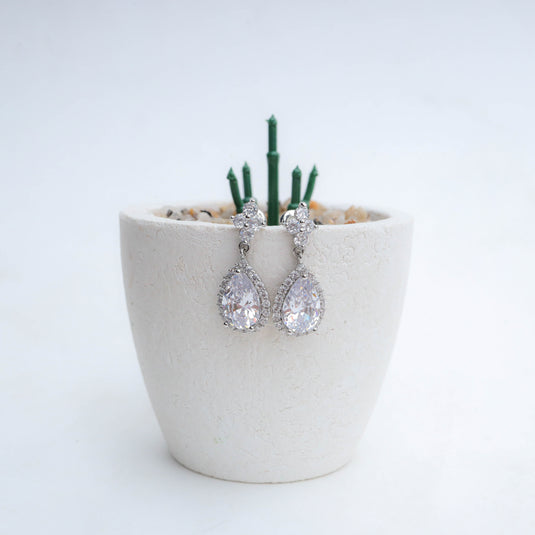 Lumière Halo Studs Earrings