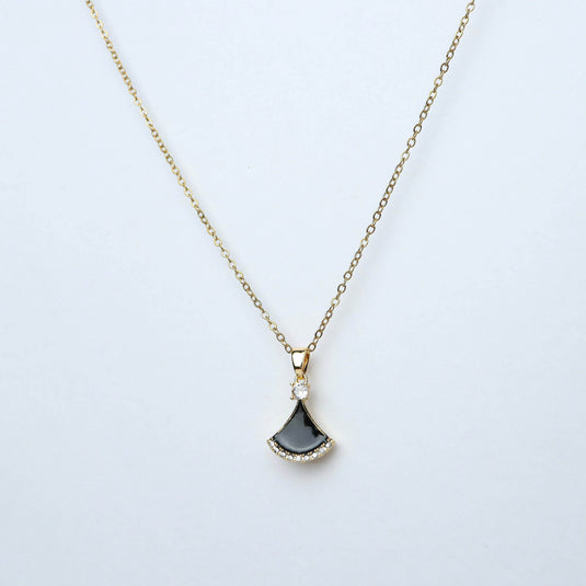 QuinShine elegant gold leaf pendent necklace with black fan-shaped pendant and small crystals