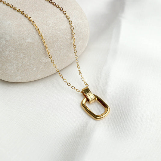 Minimalist Rectangular Link Pendant Necklace