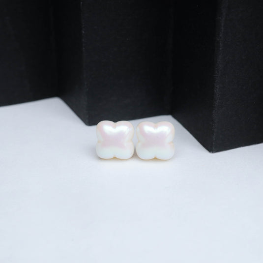Pearl Luster Mini Studs Earrings