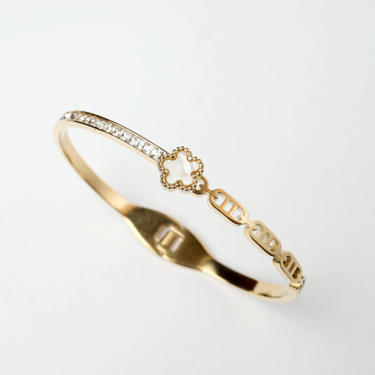 QuinShine Bella Flora link bracelet in gold with diamond accents and floral-inspired design