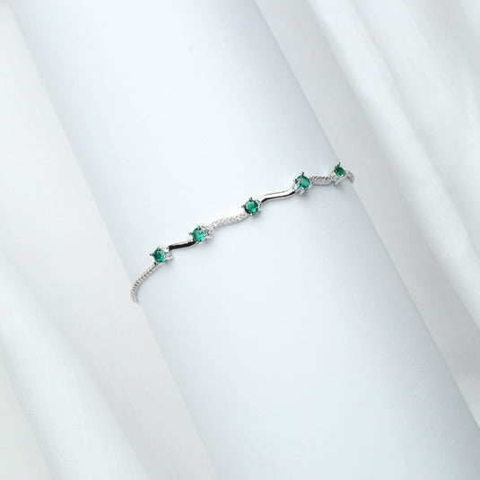 QuinShine elegant emerald bracelet for women with silver chain and small green gemstones