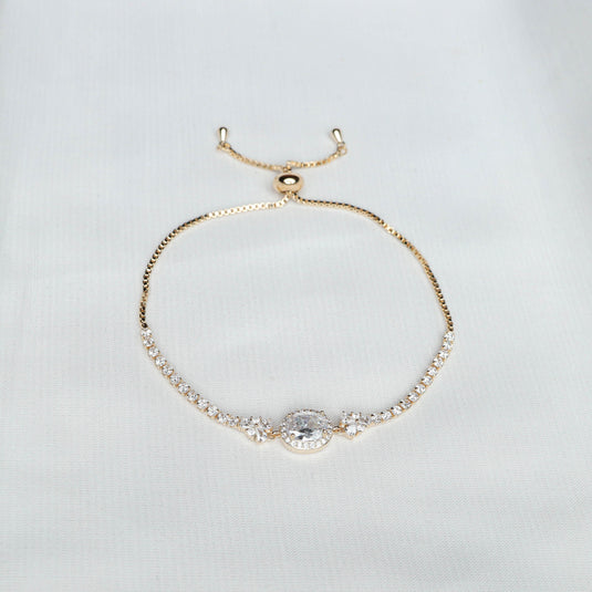 QuinShine elegant gold oval bracelet with sparkling stones and adjustable chain on white background