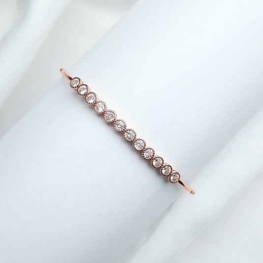 QuinShine elegant rose gold bracelet with round clear stones in a delicate design