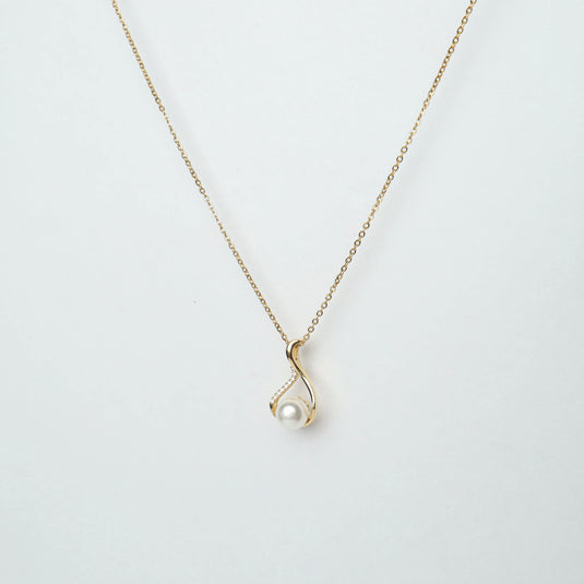 Gold Pavé Pearl Necklace with delicate gold chain and elegant pearl pendant from QuinShine