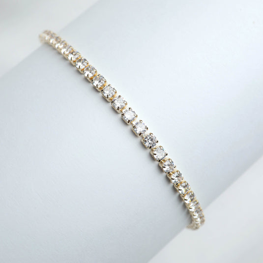 QuinShine women's luxury Daimond wristwear sparkling diamond tennis bracelet on white background